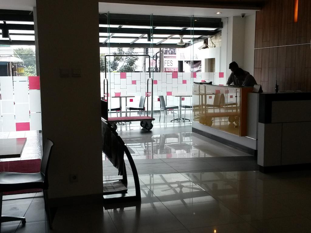 Amaris Hotel Panglima Polim 2 Jakarta Exterior foto